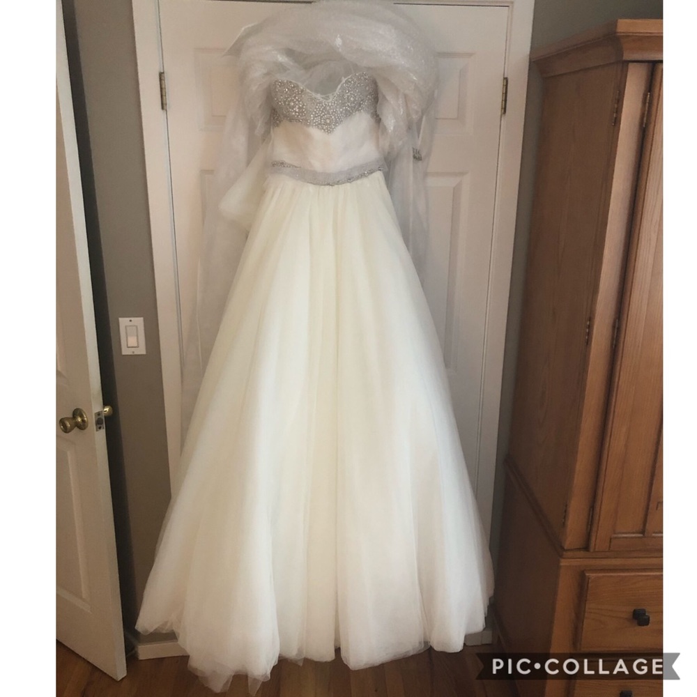 NEW Wedding Gown - Cristiano Lucci, Leighton